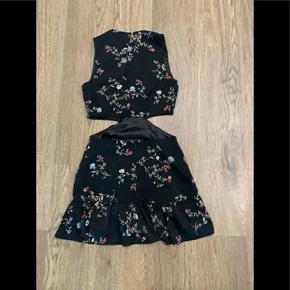 Honey Punch Black Floral Cutout Dress - Picture 5 of 6